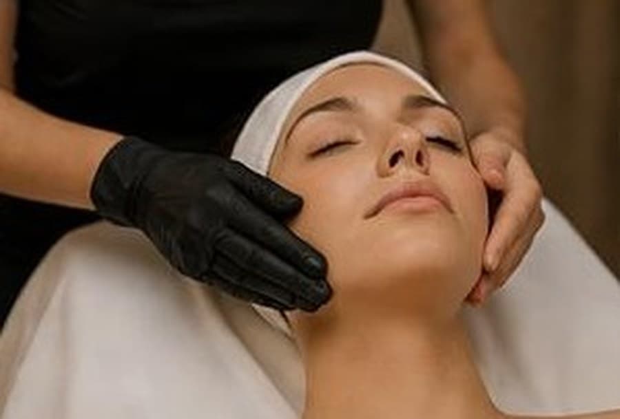 Masaje Facial Descongestivo — Berke Spa Vitacura